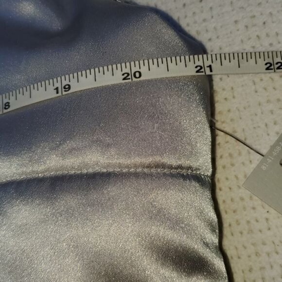 Liz Claiborne Winter Garden Silver Sz. L Zippered Vest Hoodie - Picture 2 of 10